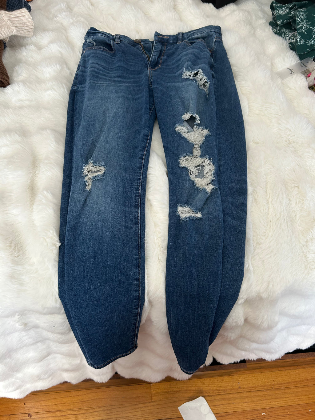 AMERICAN EAGLE JEANS SIZE 6 HIGH RISE