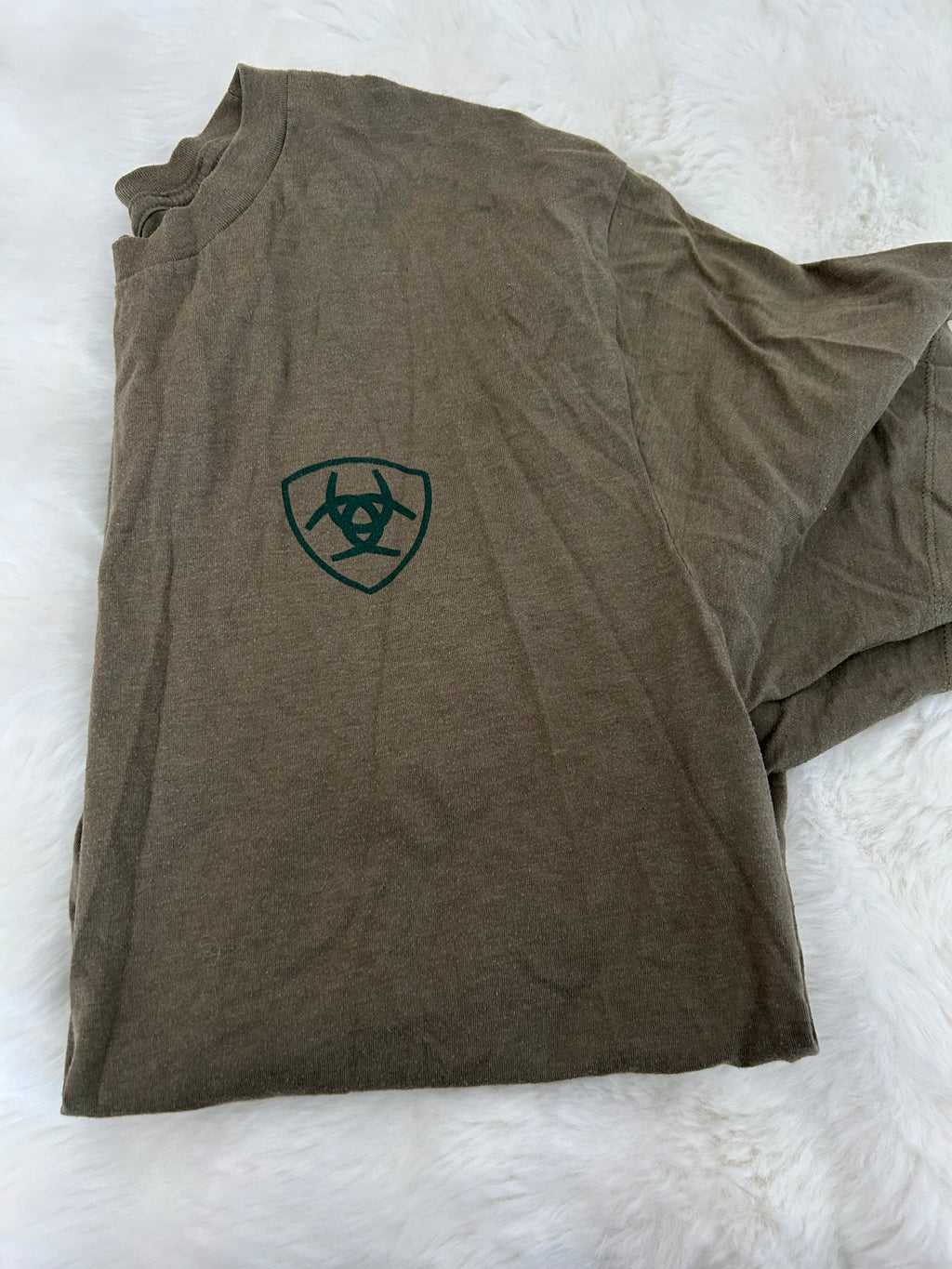 ARIAT MENS M t shirt
