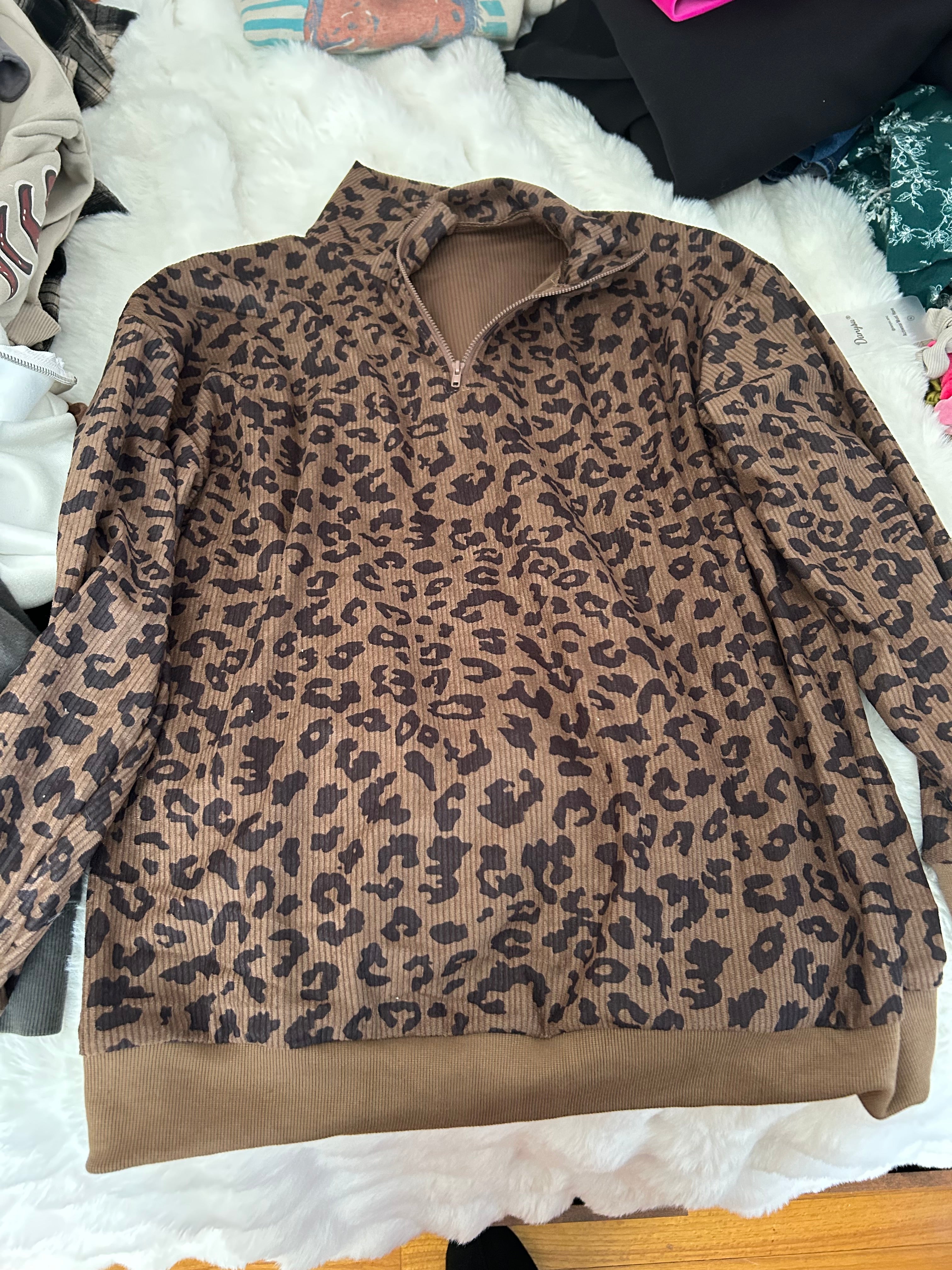 LEOPARD PULLOVER SIZE L