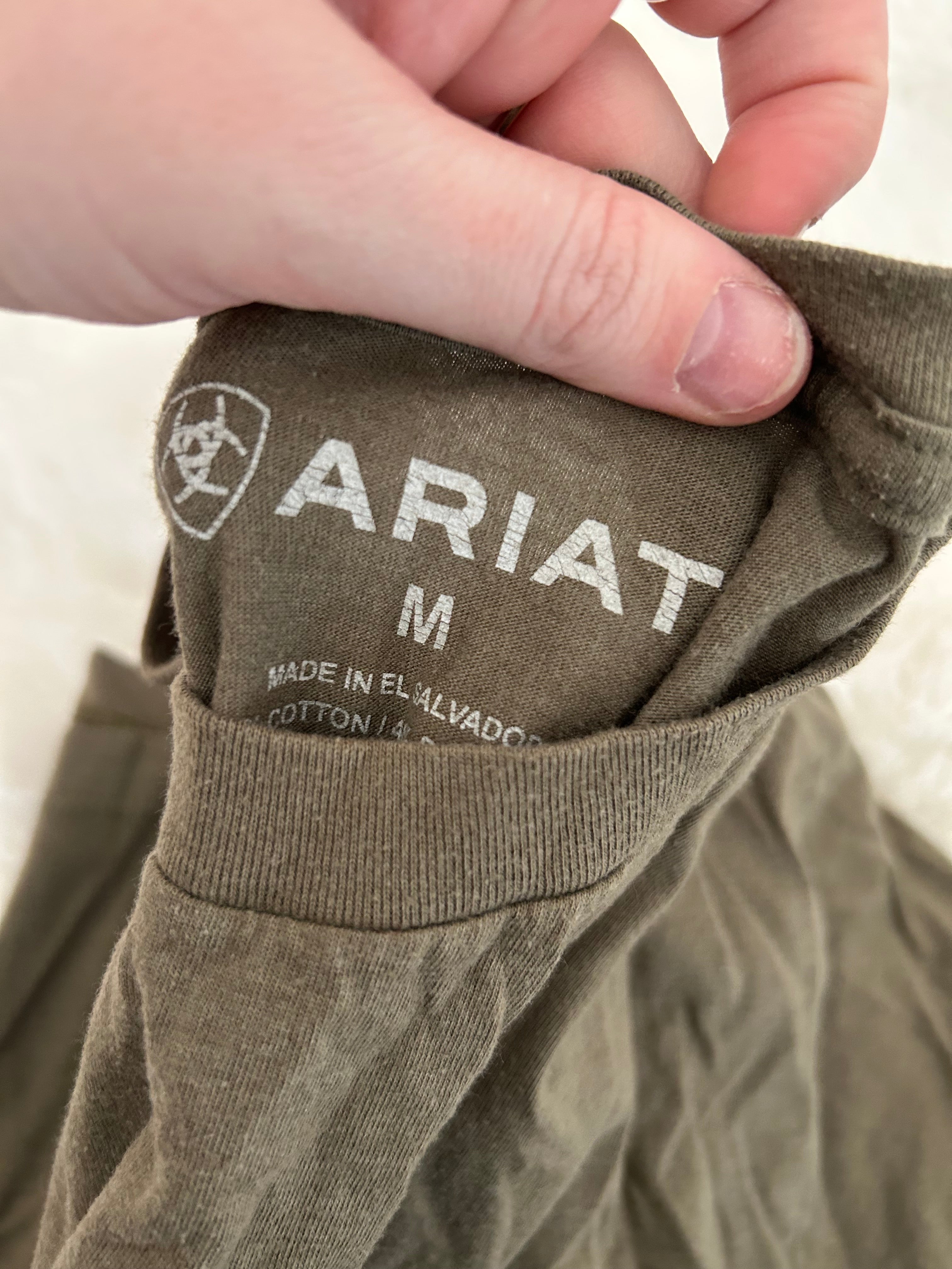 ARIAT MENS M t shirt