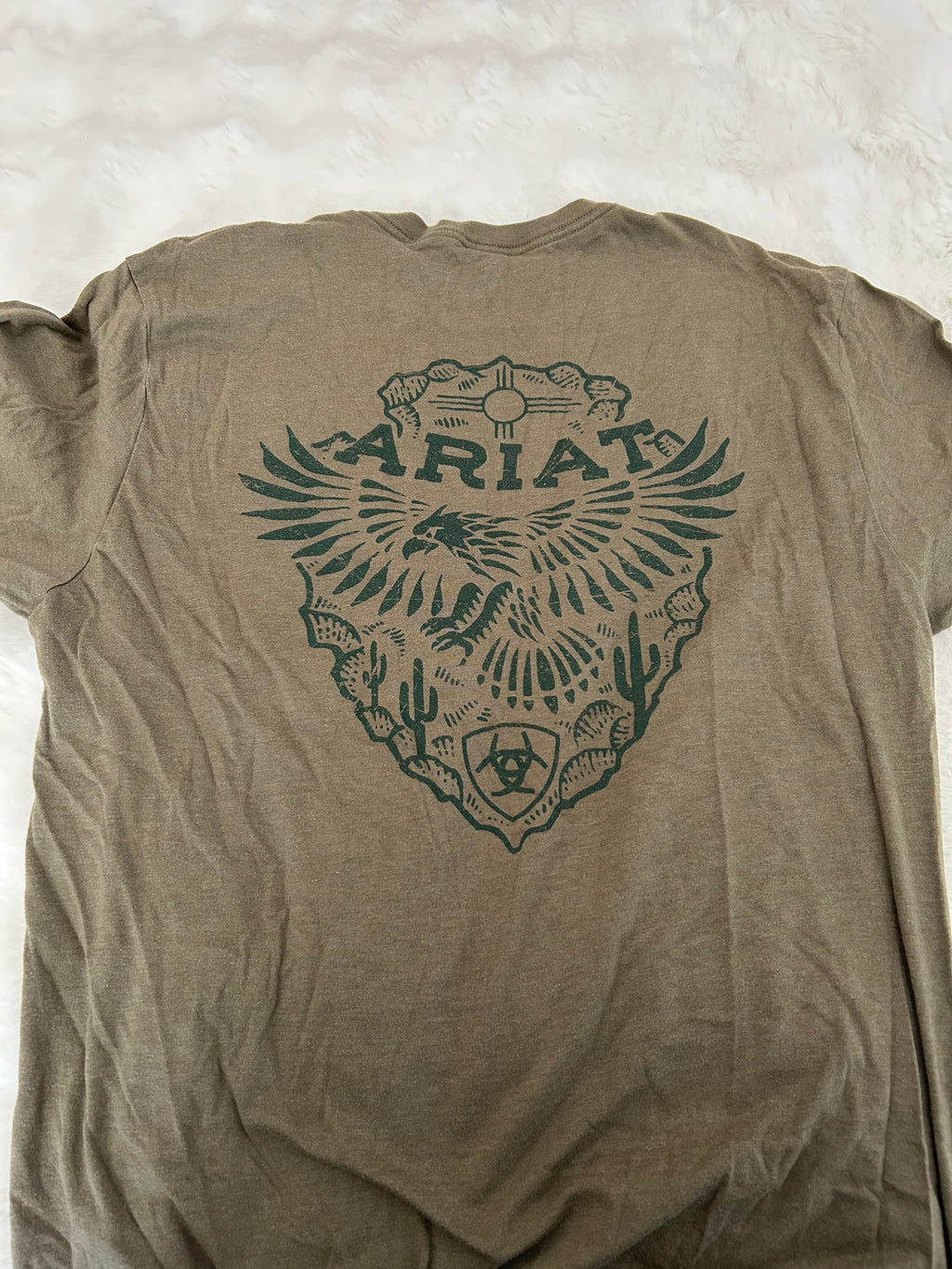 ARIAT MENS M t shirt