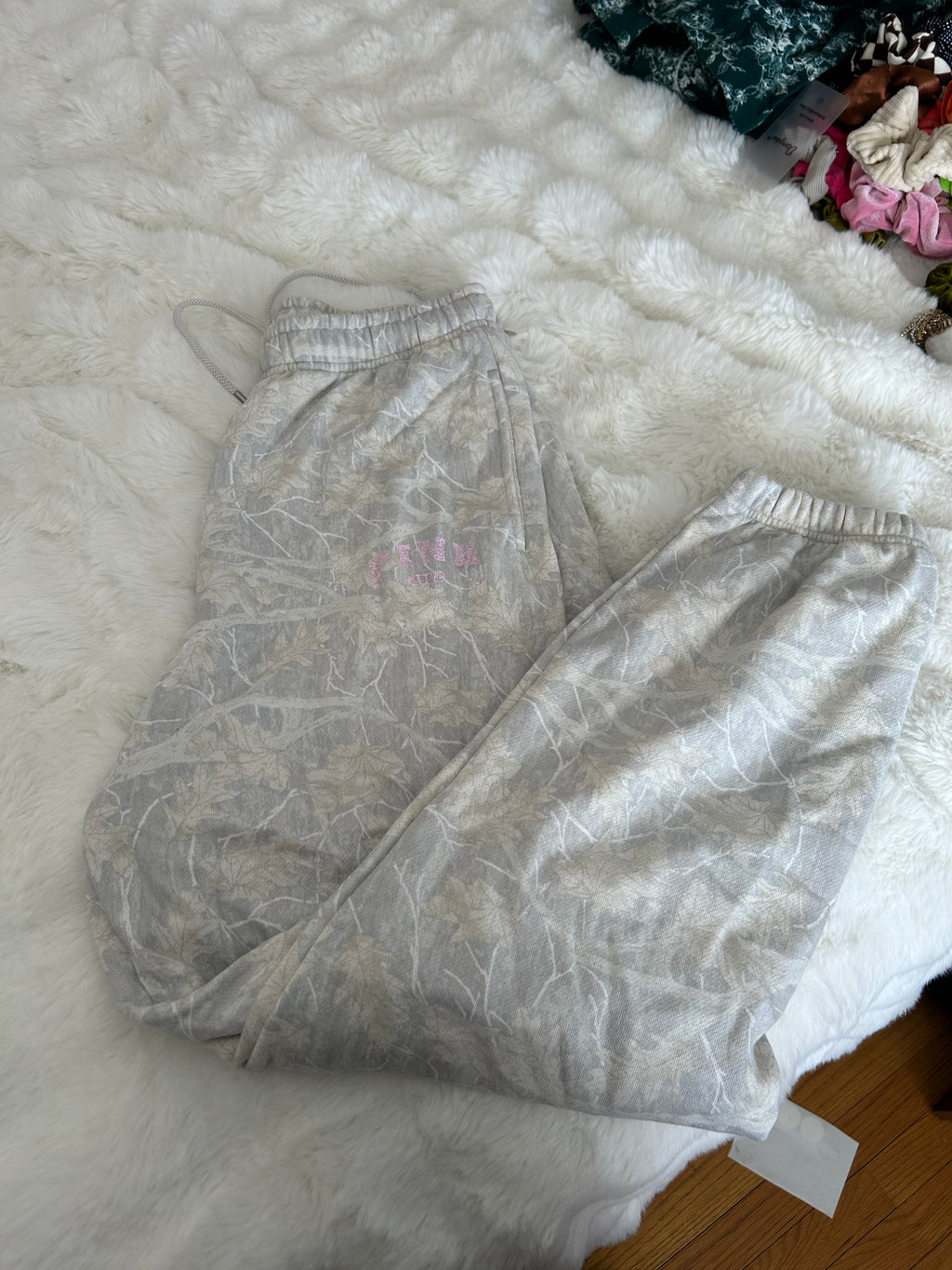 PINK joggers size M CAMO