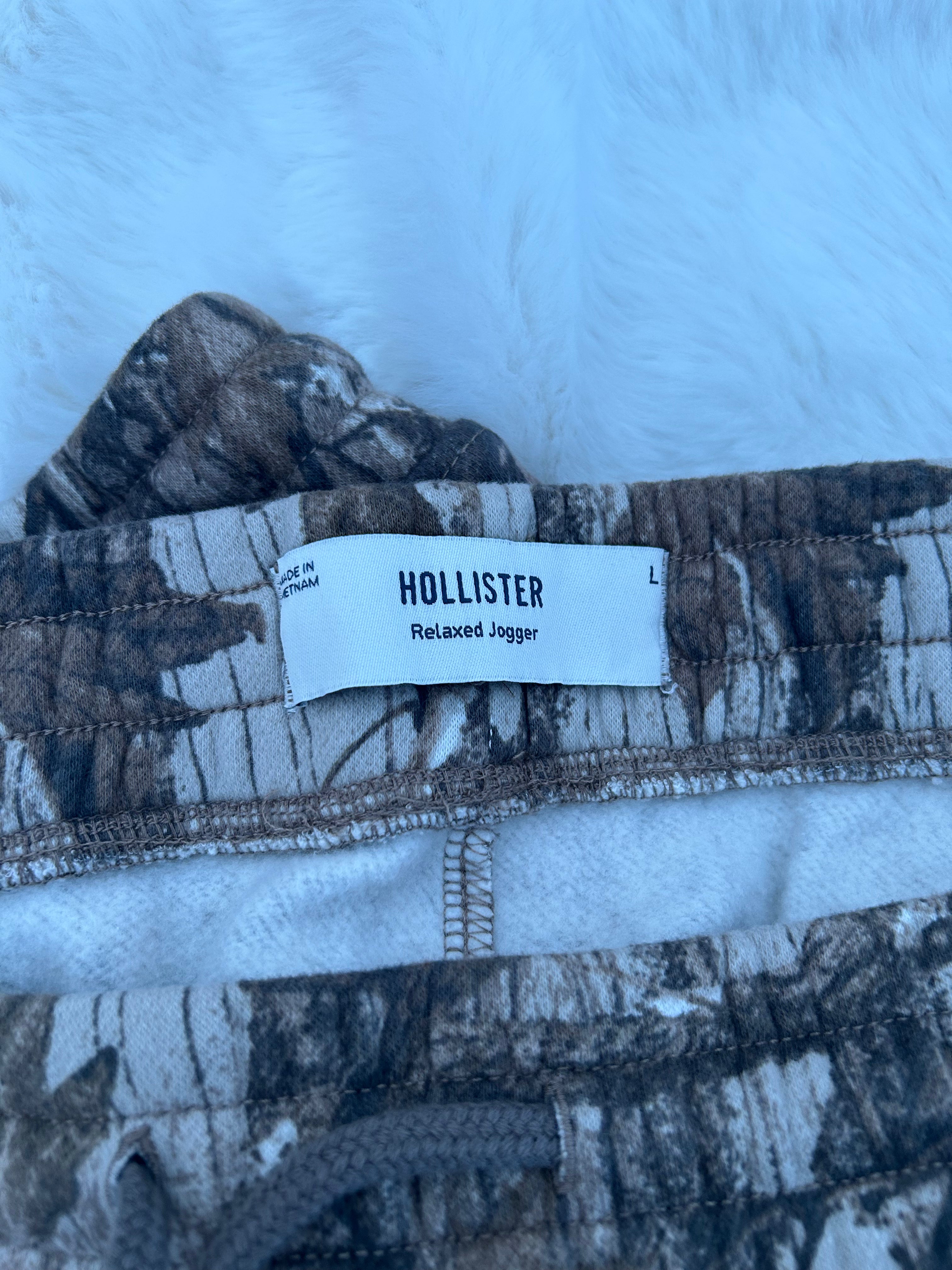 HOLLISTER JOGGERS SIZE L