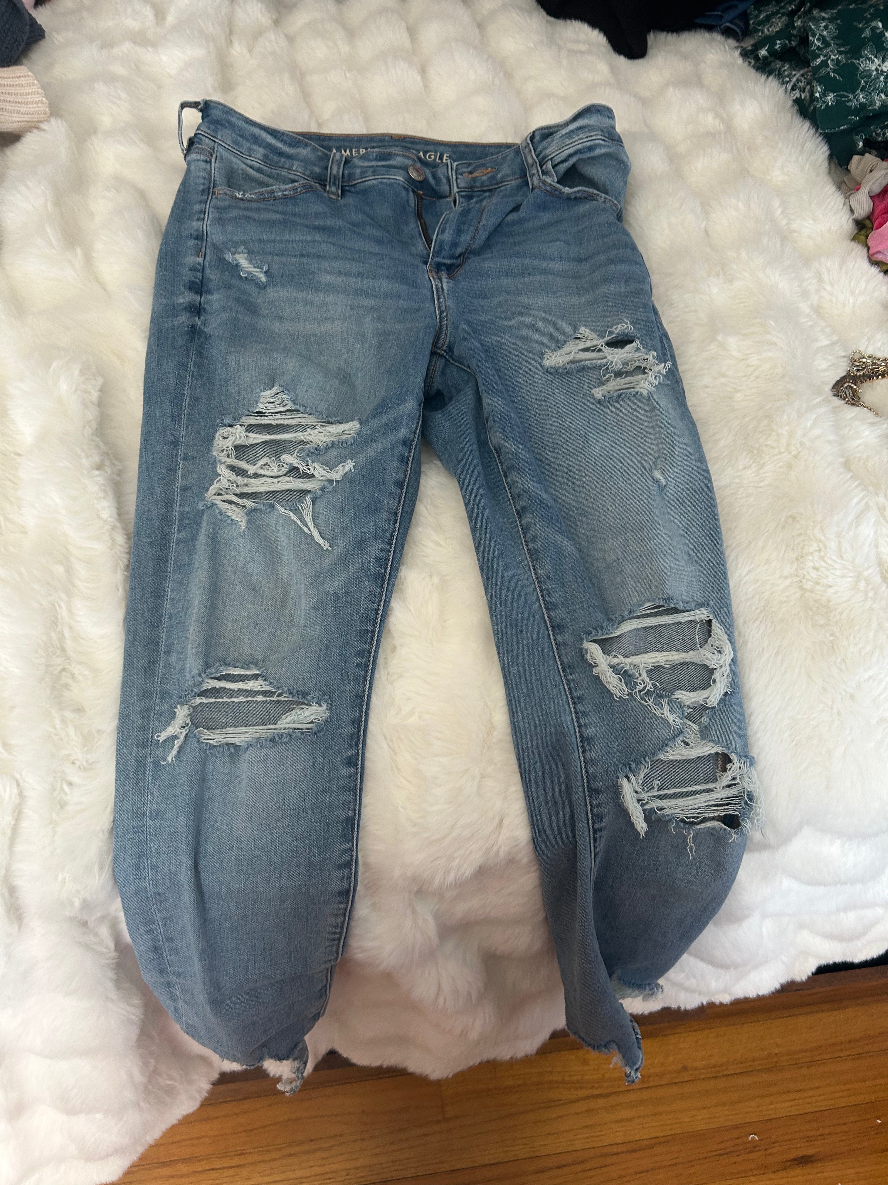 AMERICAN EAGLE JEANS SIZE 10 HIGH RISE