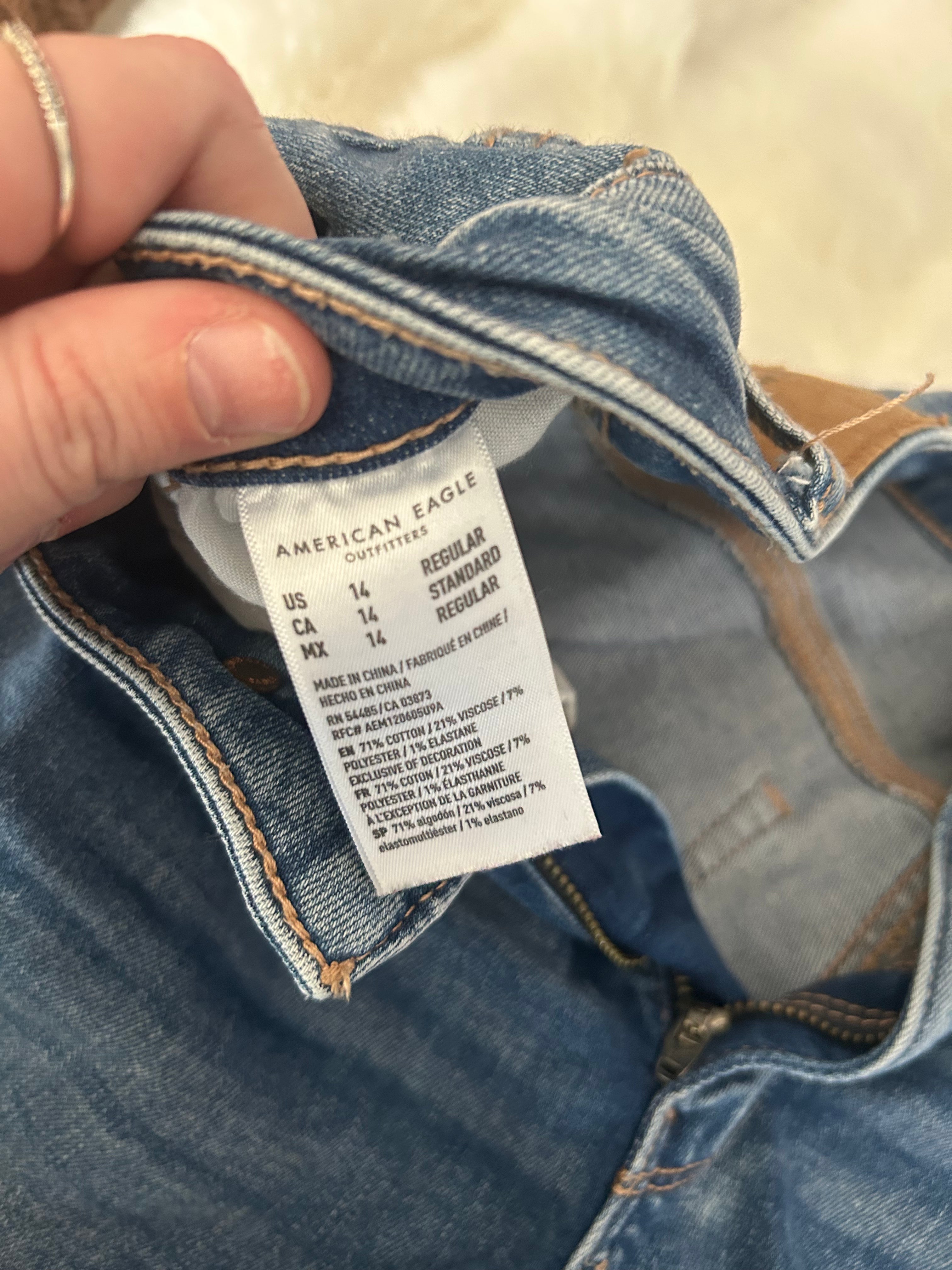 AMERICAN EAGLE JEANS SIZE 14 HIGH RISE